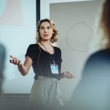 The Role of a Resilience Keynote Speaker in Building a Stronger Canada